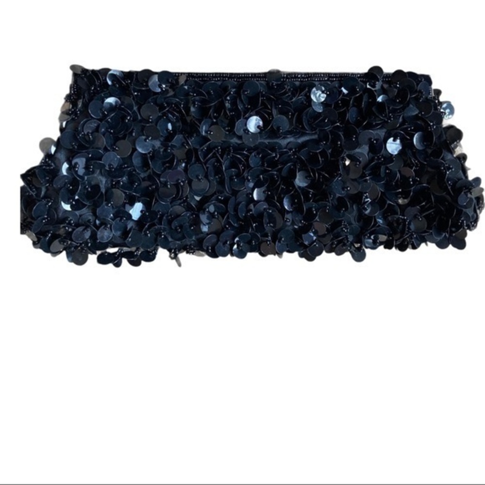 Formal purse silver strap & snap closure